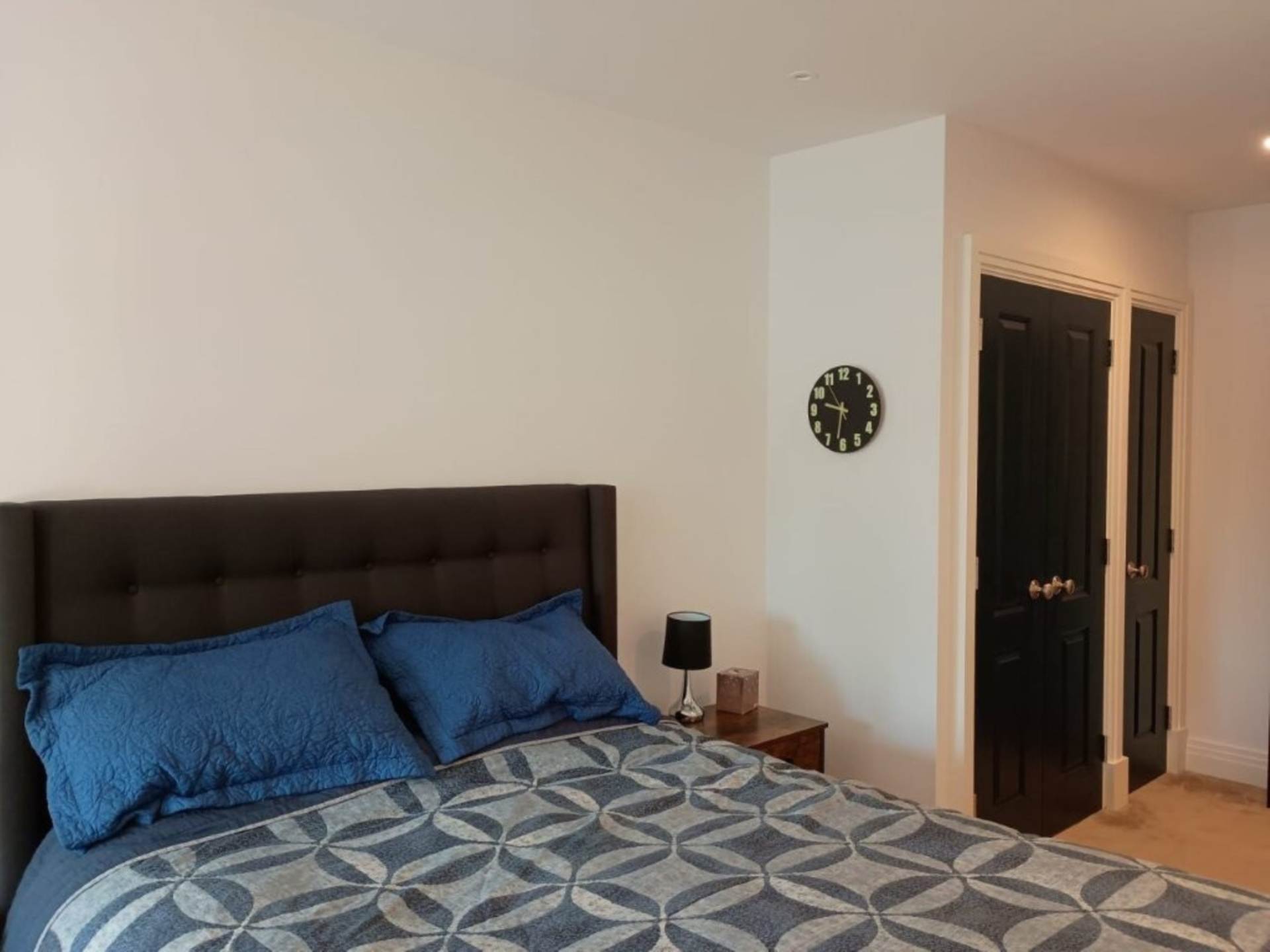 London W5 5EF 1 bed flat rental property internal/external image-6