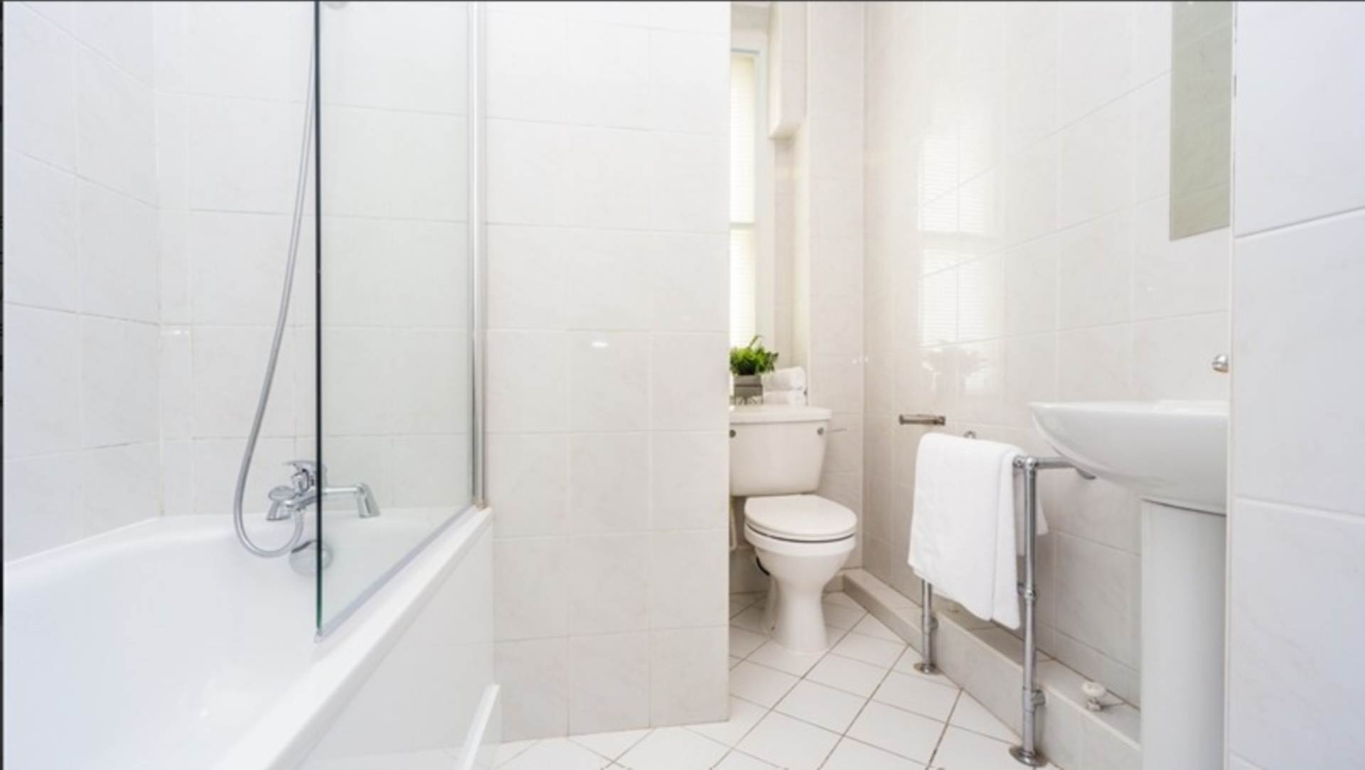London W1J 5LY 1 bed flat rental property internal/external image-6