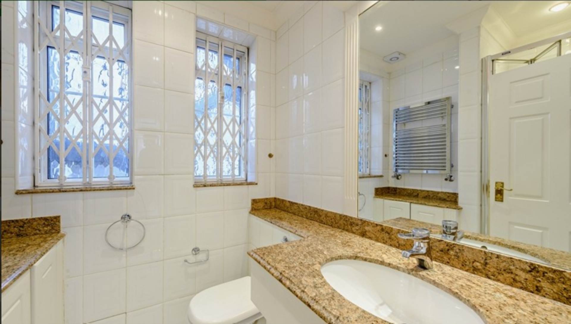 London NW8 7HY 3 bed flat rental property internal/external image-16