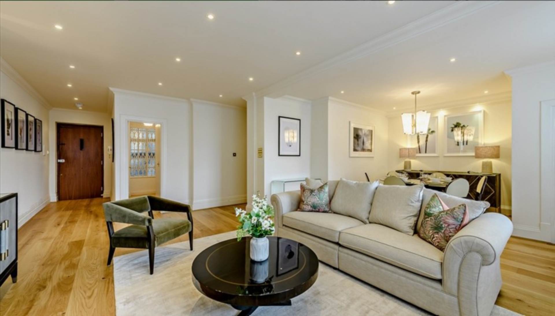 London NW8 7HY 3 bed flat rental property internal/external image-2