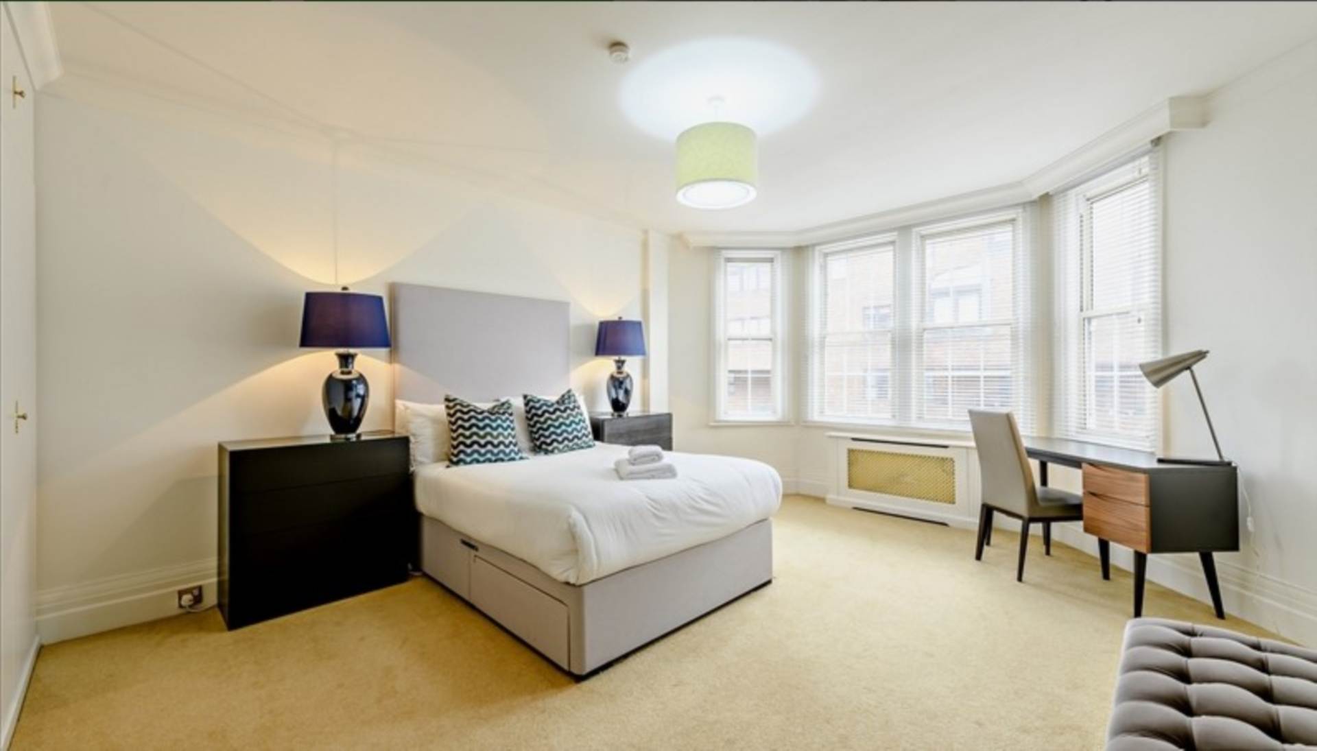 London NW8 7HY 3 bed flat rental property internal/external image-8