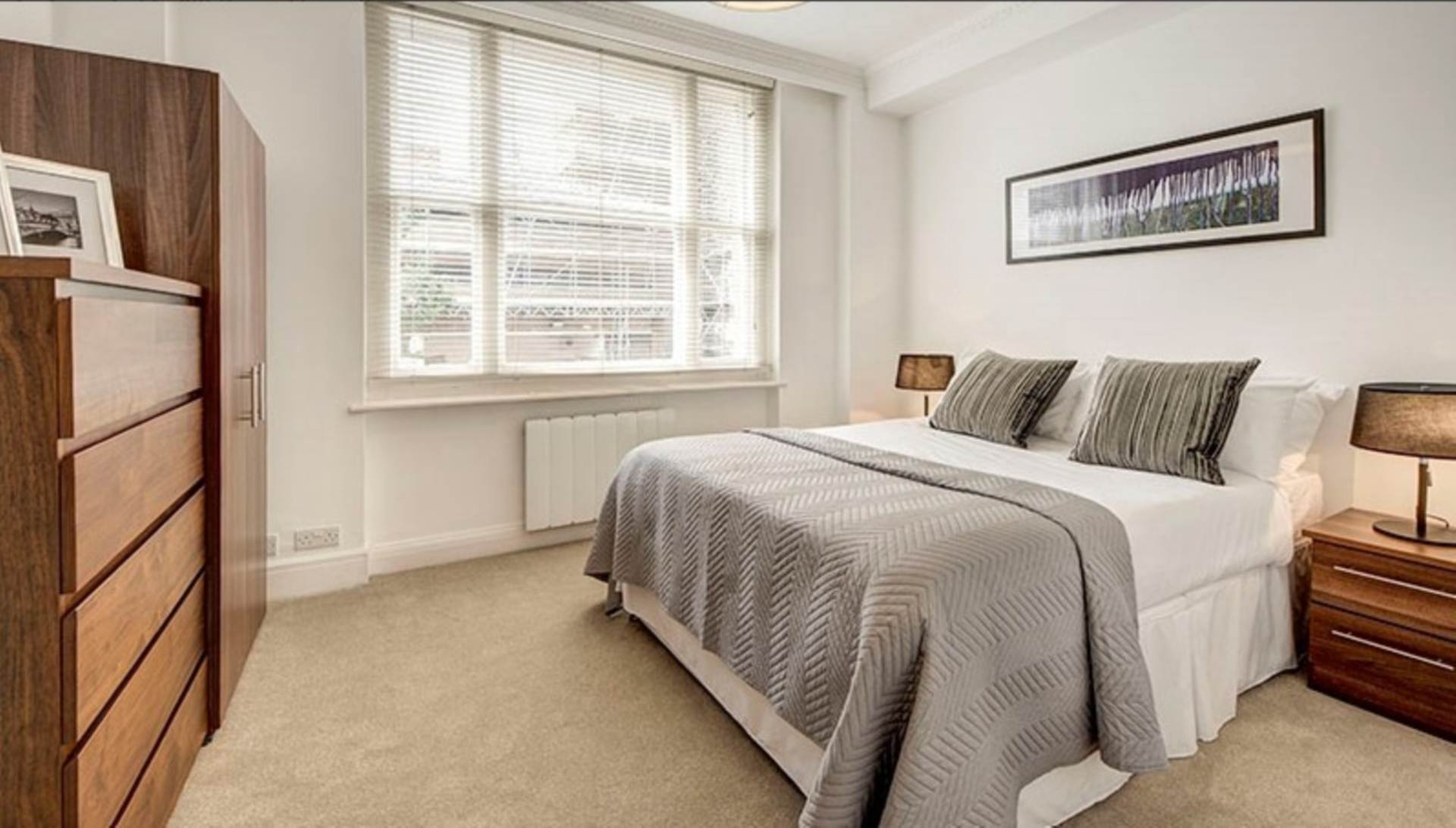 London W1J 5NA 2 bed flat rental property internal/external image-3