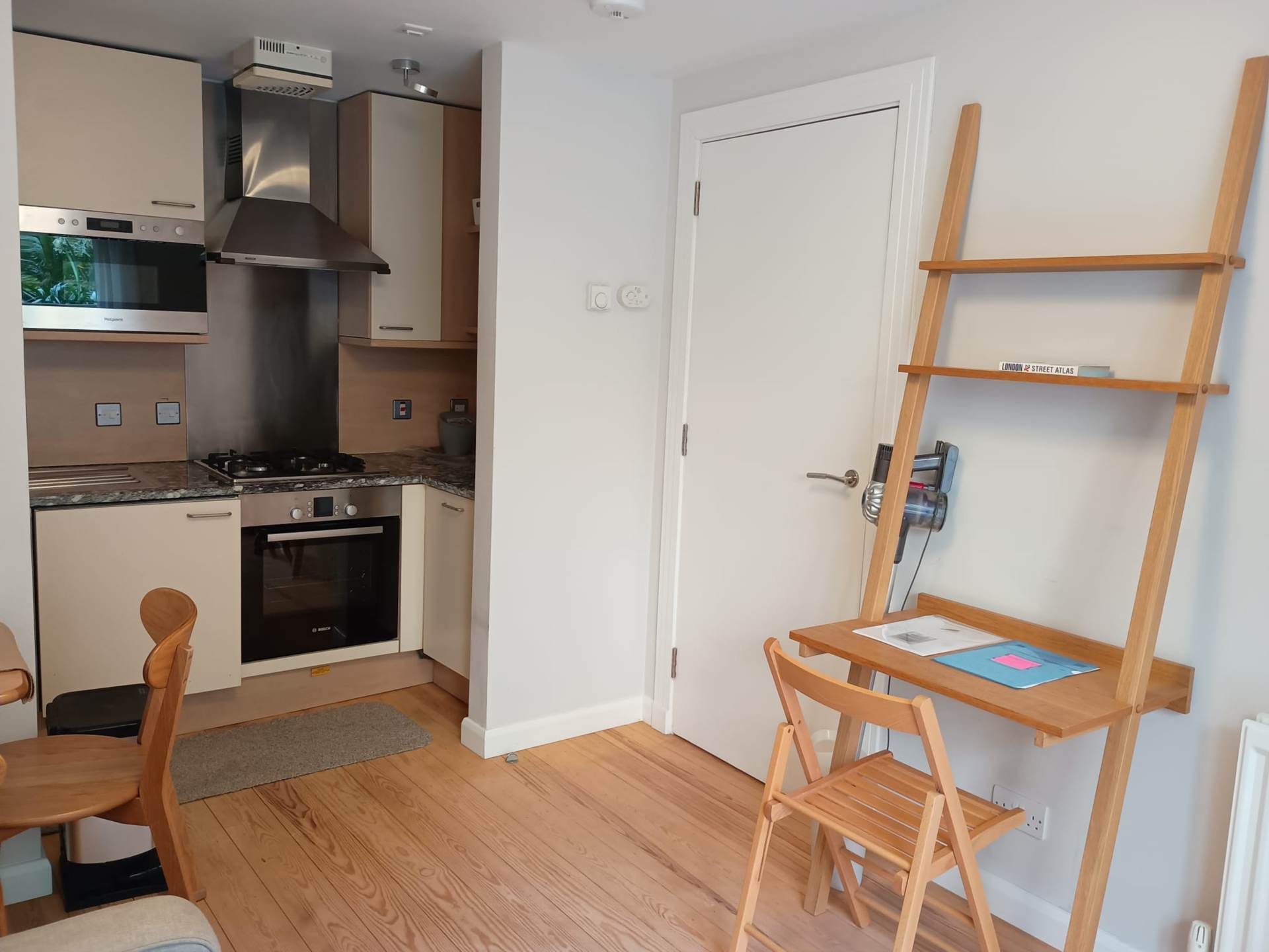 London SW1P 2NW 1 bed flat rental property internal/external image-1