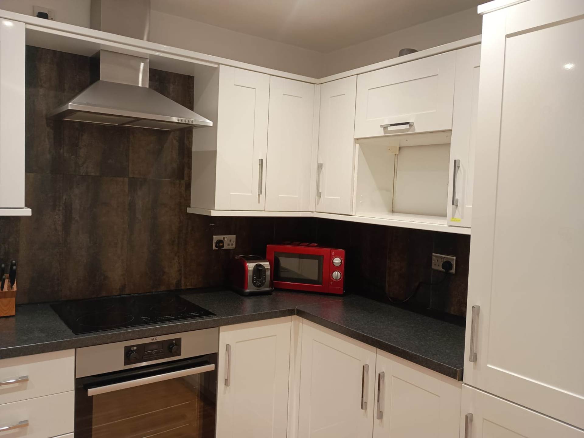 London W1T 6AG 2 bed flat rental property internal/external image-4