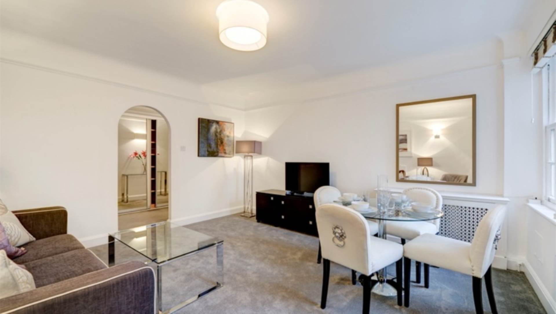 ロンドン SW3 6SH 2ベッドセミディタッチ 賃貸物件の内外装写真-2