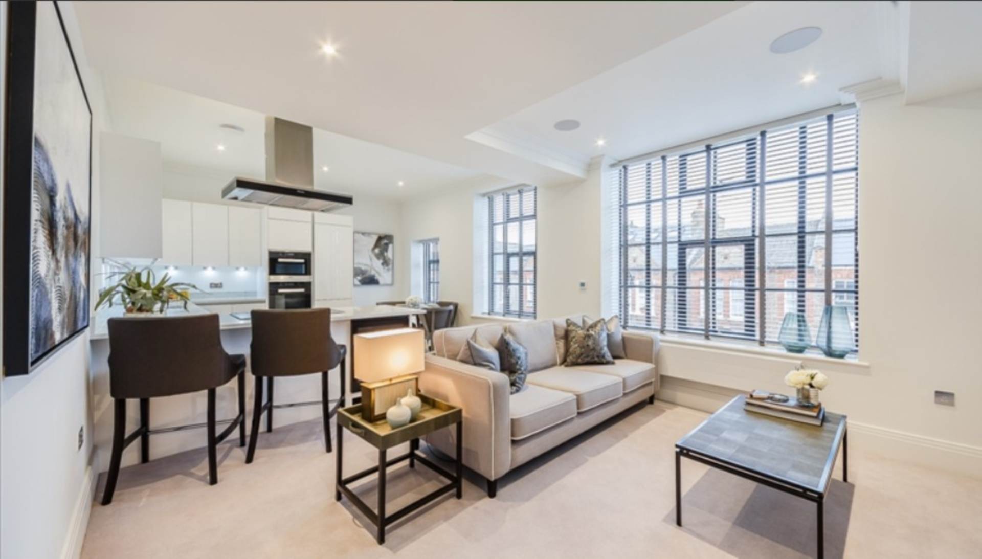 London W6 9UF 2 bed semi-detached rental property internal/external image-3