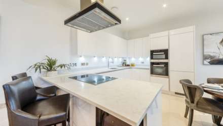 2 bed semi-detached to rent in London W6