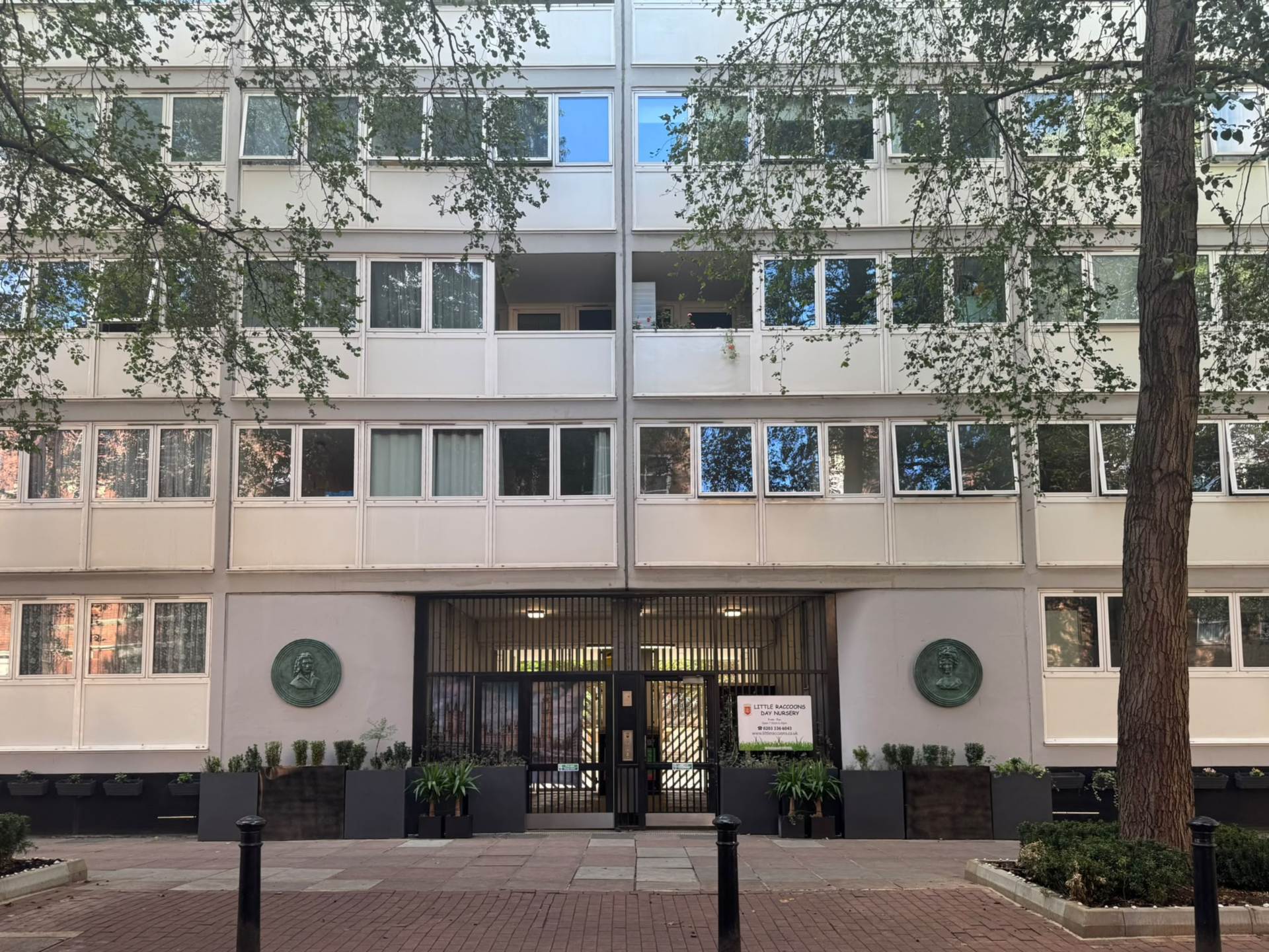 London W1W 5DF 2 bed flat rental property internal/external image-1