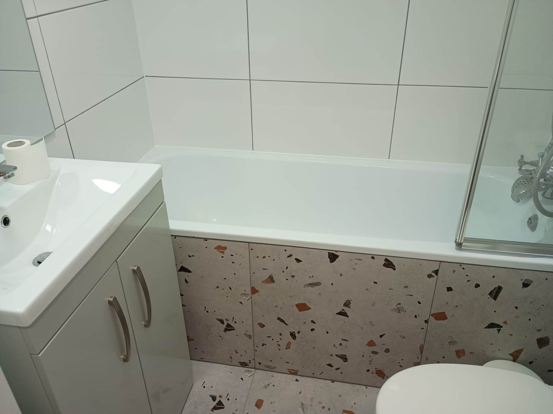 London W1W 5DF 2 bed flat rental property internal/external image-5
