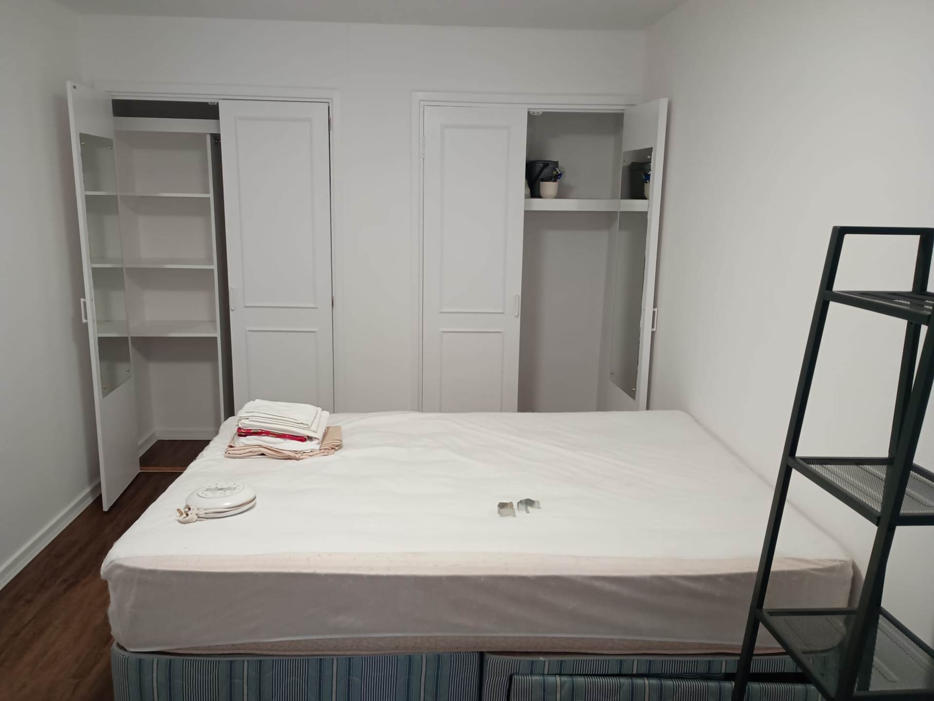 London W1W 5DF 2 bed flat rental property internal/external image-6