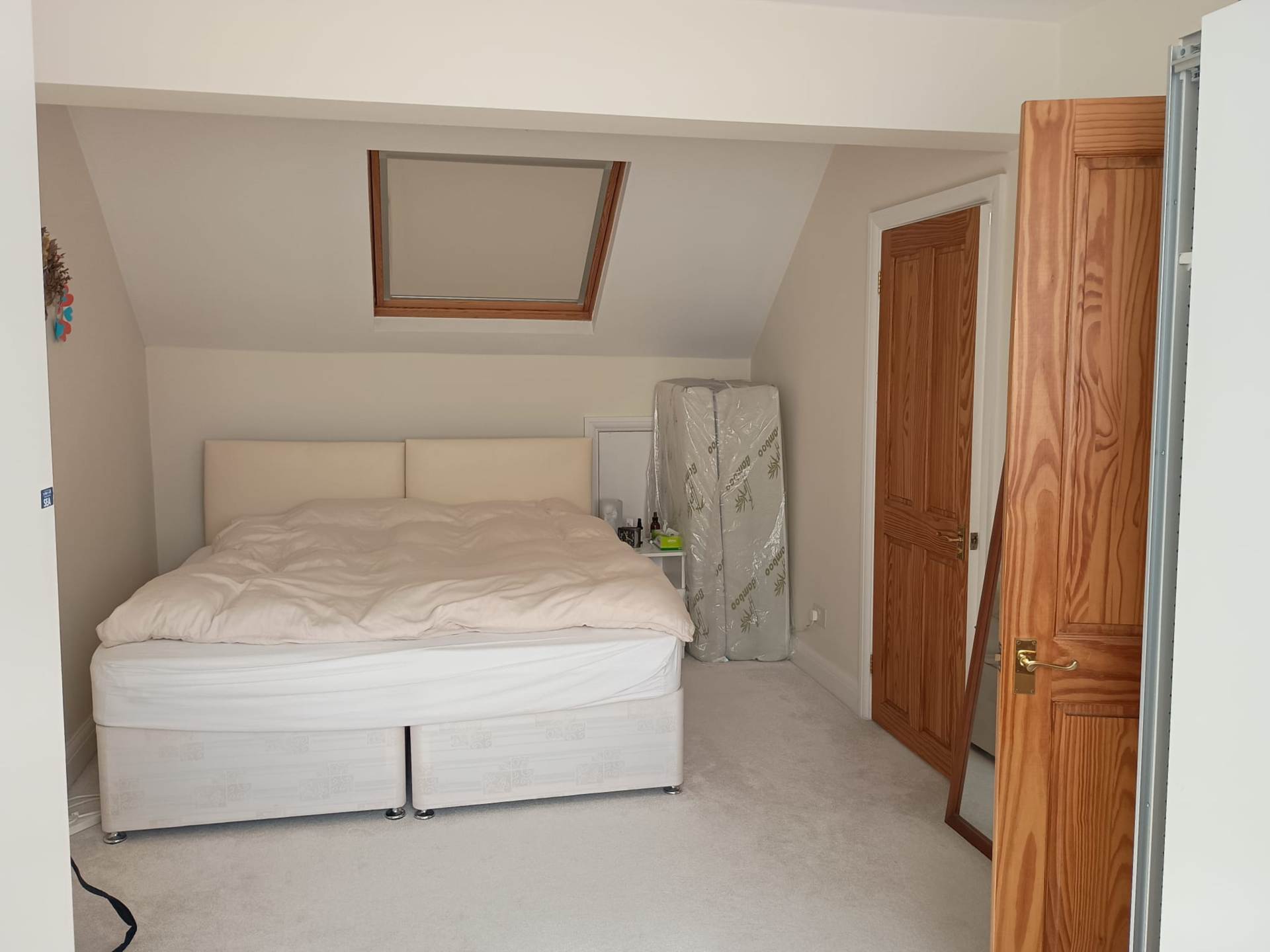 London N12 7BG 4 bed semi-detached rental property internal/external image-12