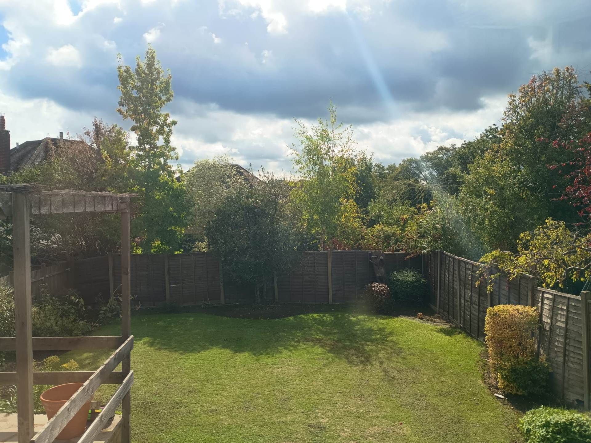 London N12 7BG 4 bed semi-detached rental property internal/external image-15