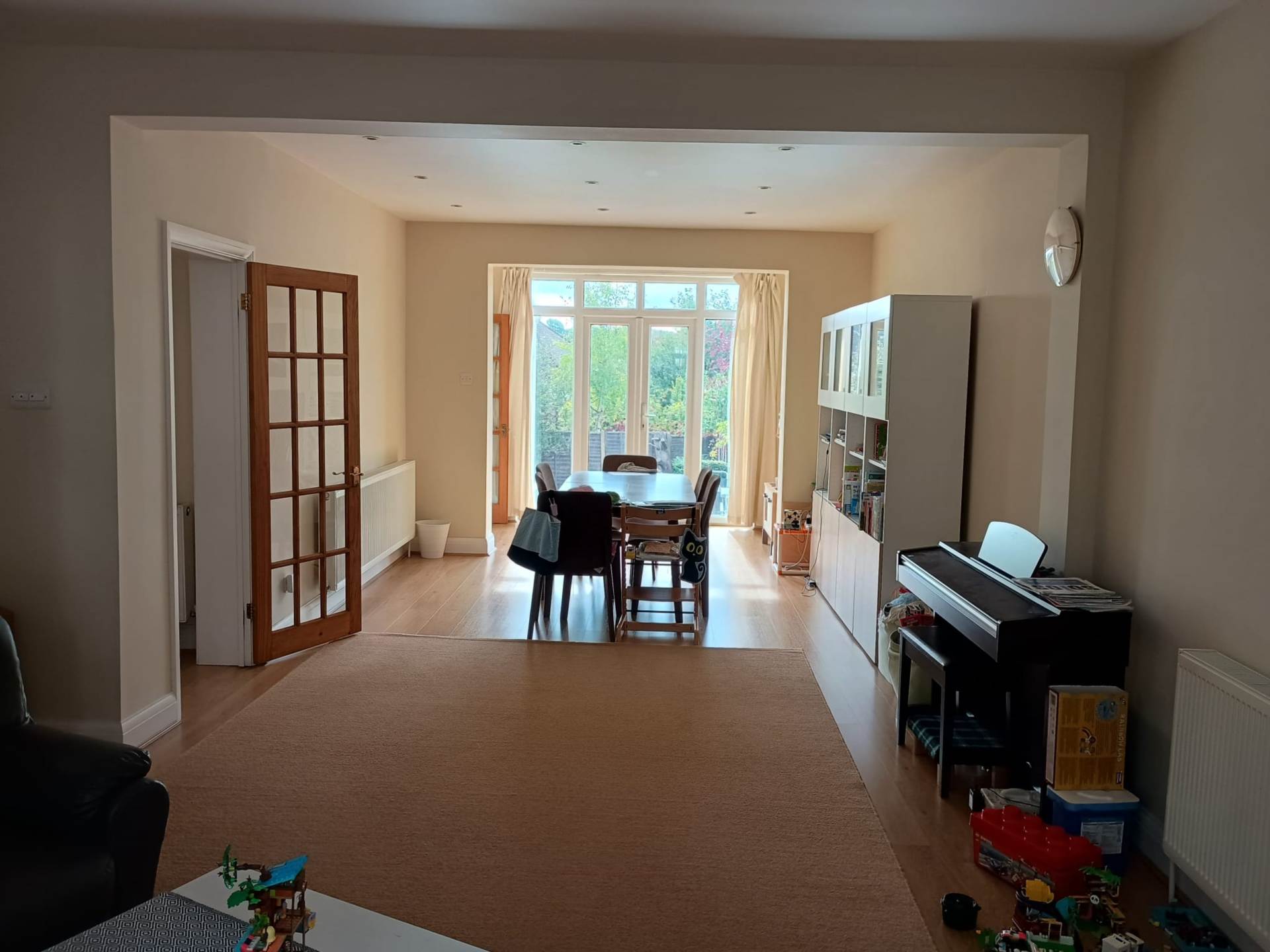 London N12 7BG 4 bed semi-detached rental property internal/external image-3
