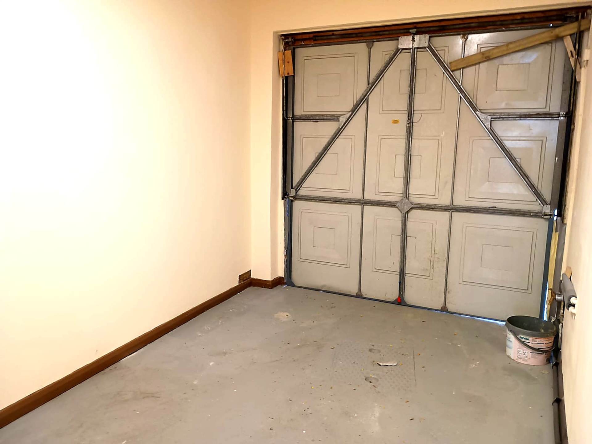 London N3 2HG 4 bed semi-detached rental property internal/external image-13