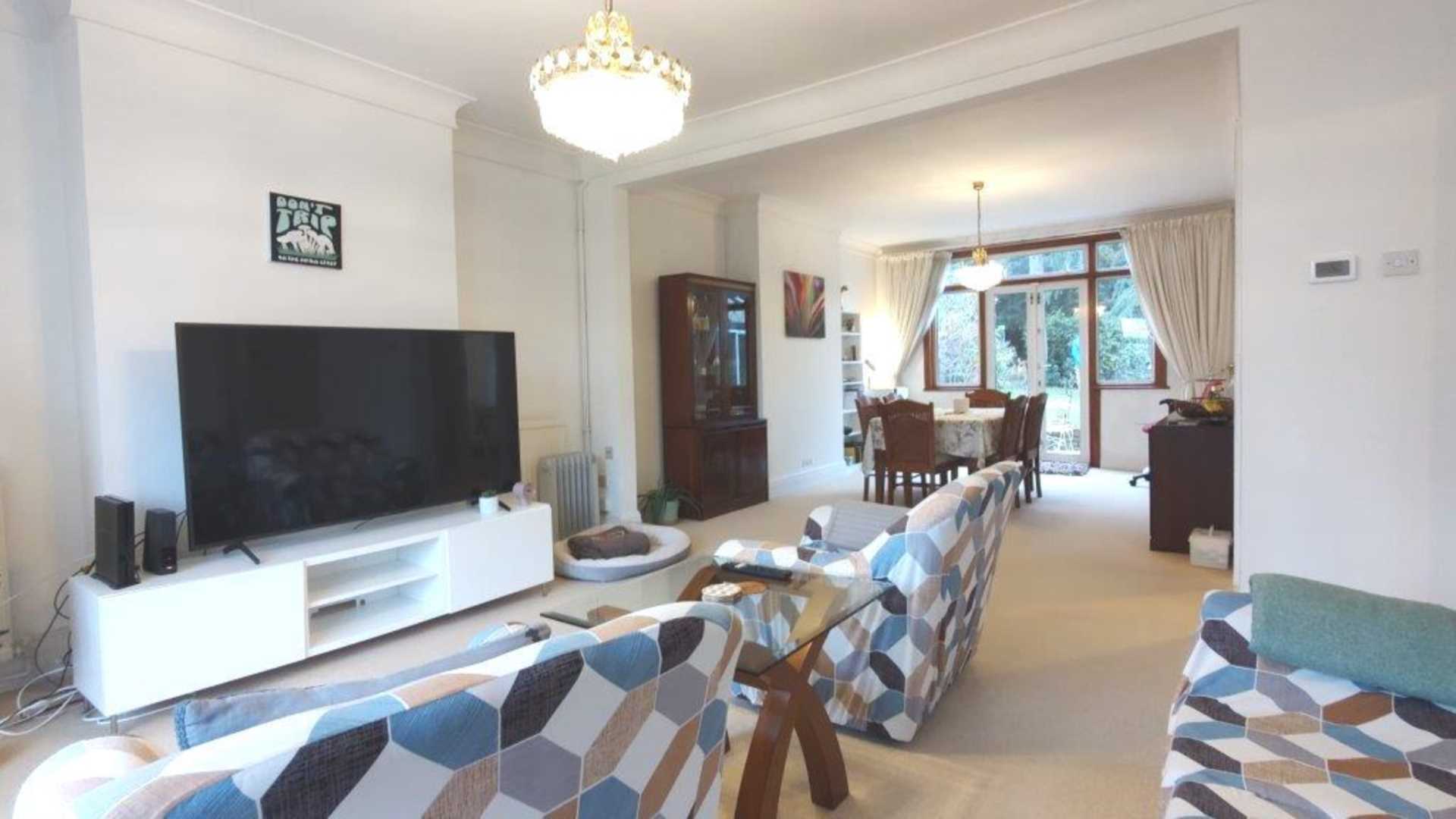 London W5 2QJ 4 bed semi-detached rental property internal/external image-1