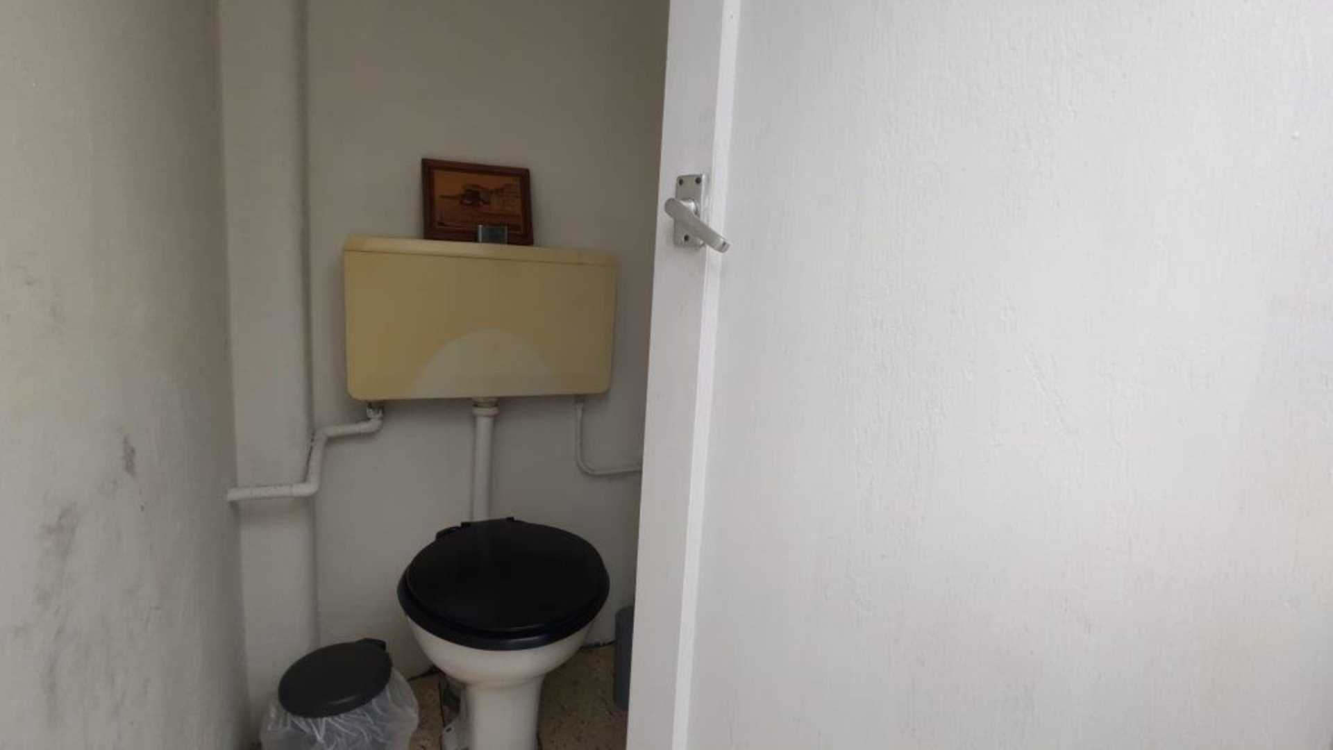 London W5 2QJ 4 bed semi-detached rental property internal/external image-11