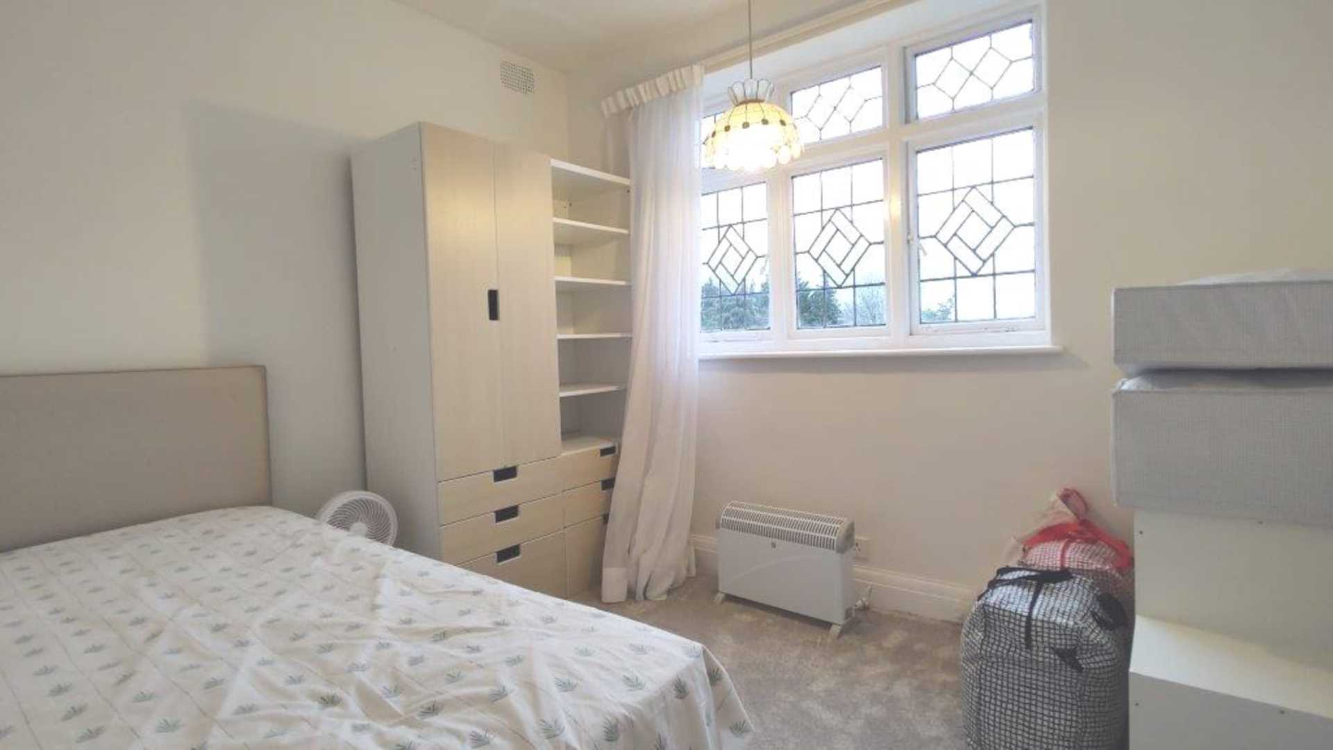 London W5 2QJ 4 bed semi-detached rental property internal/external image-6