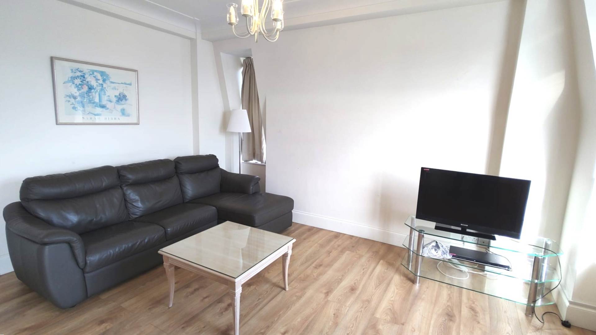 London NW3 5DP 2 bed flat rental property internal/external image-4