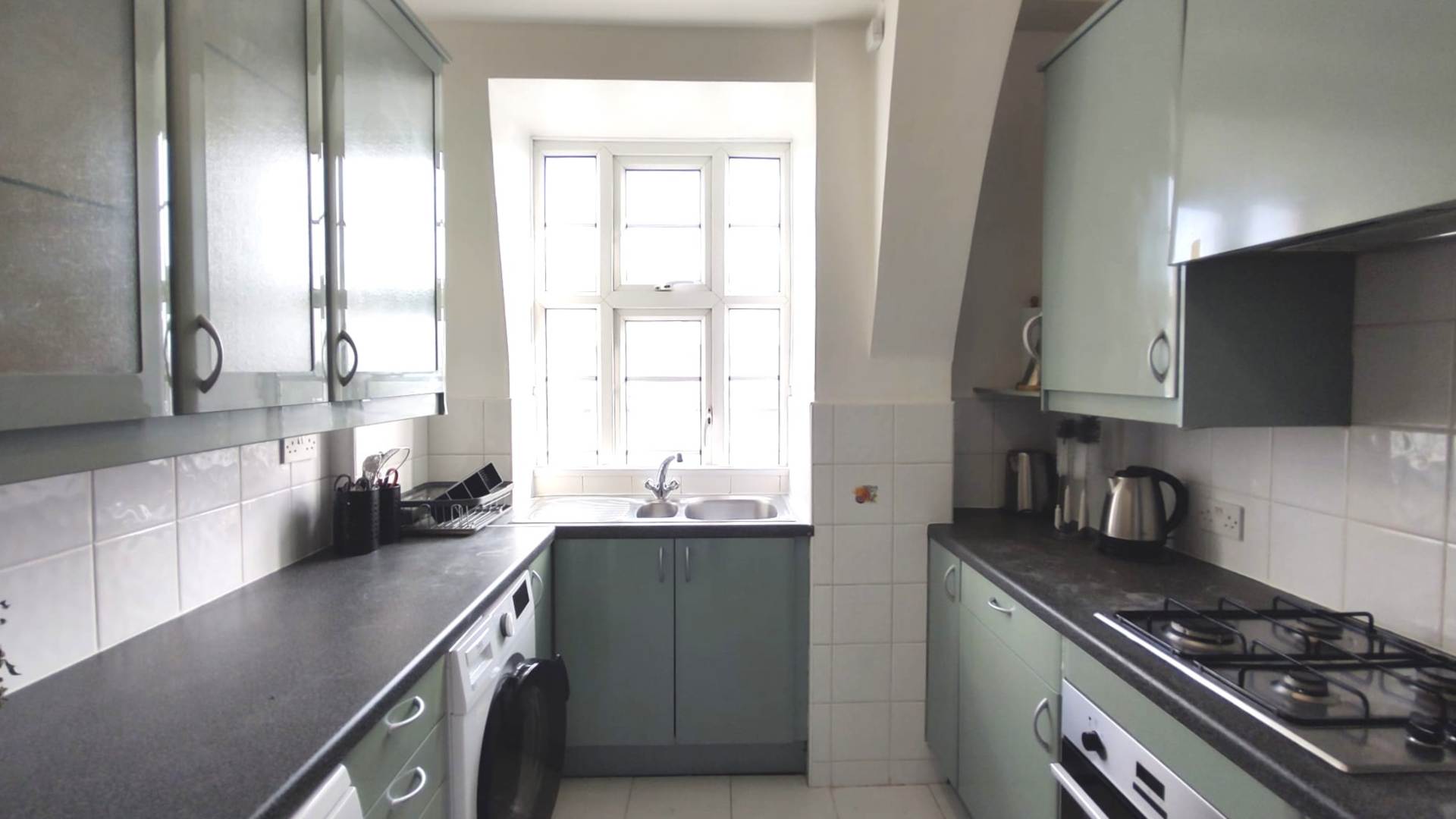 London NW3 5DP 2 bed flat rental property internal/external image-8