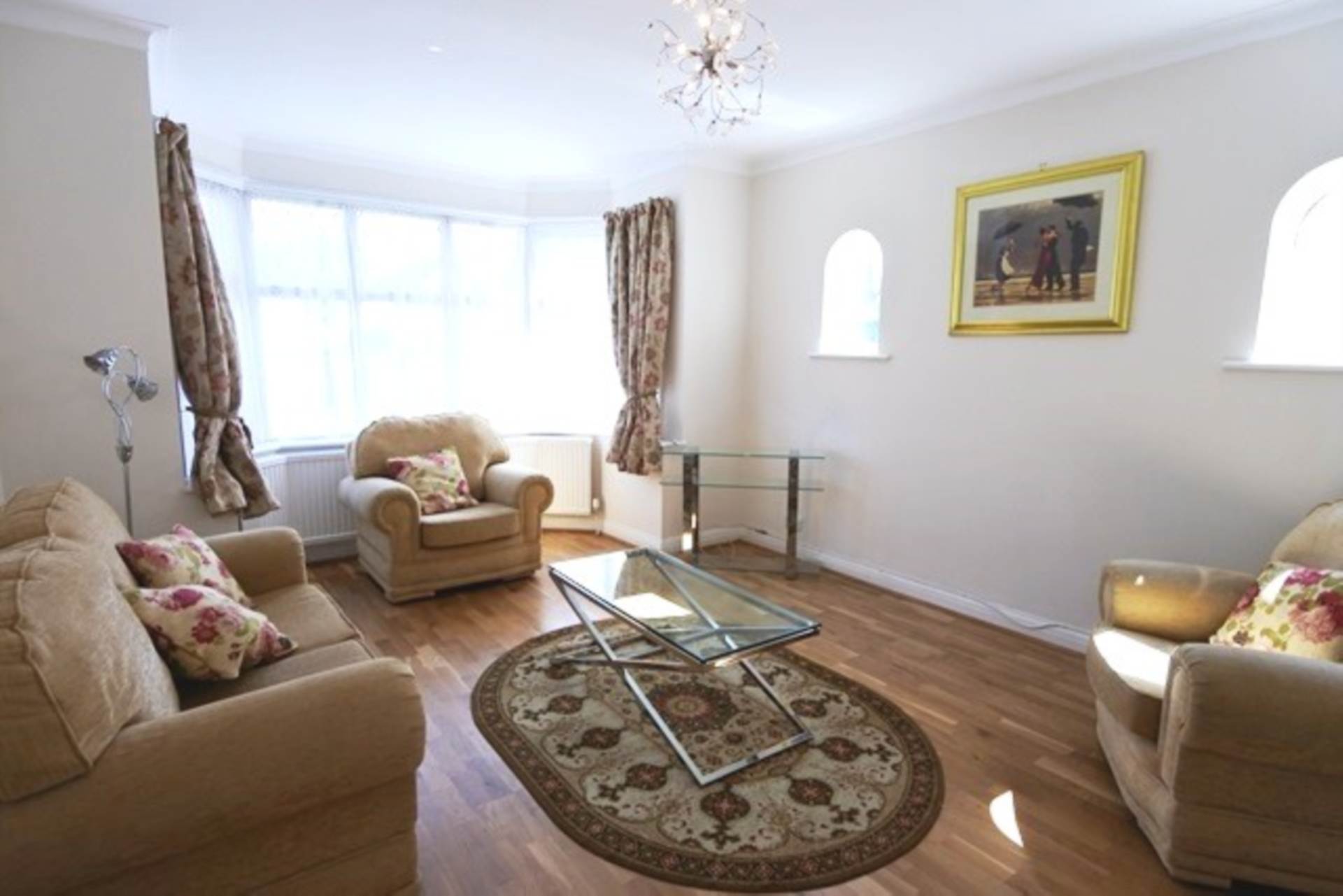 London N20 8HJ 3 bed semi-detached rental property internal/external image-1