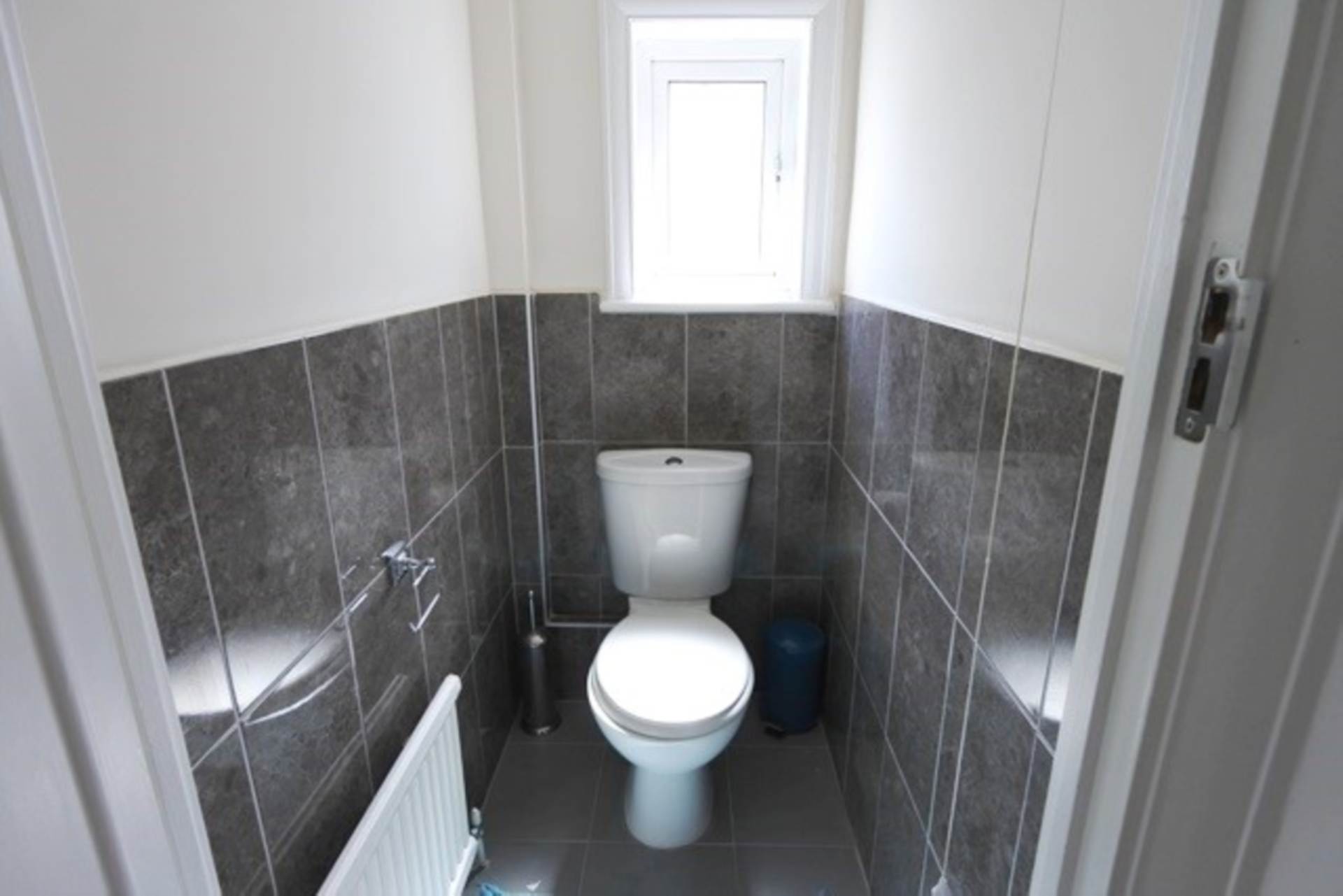 London N20 8HJ 3 bed semi-detached rental property internal/external image-9