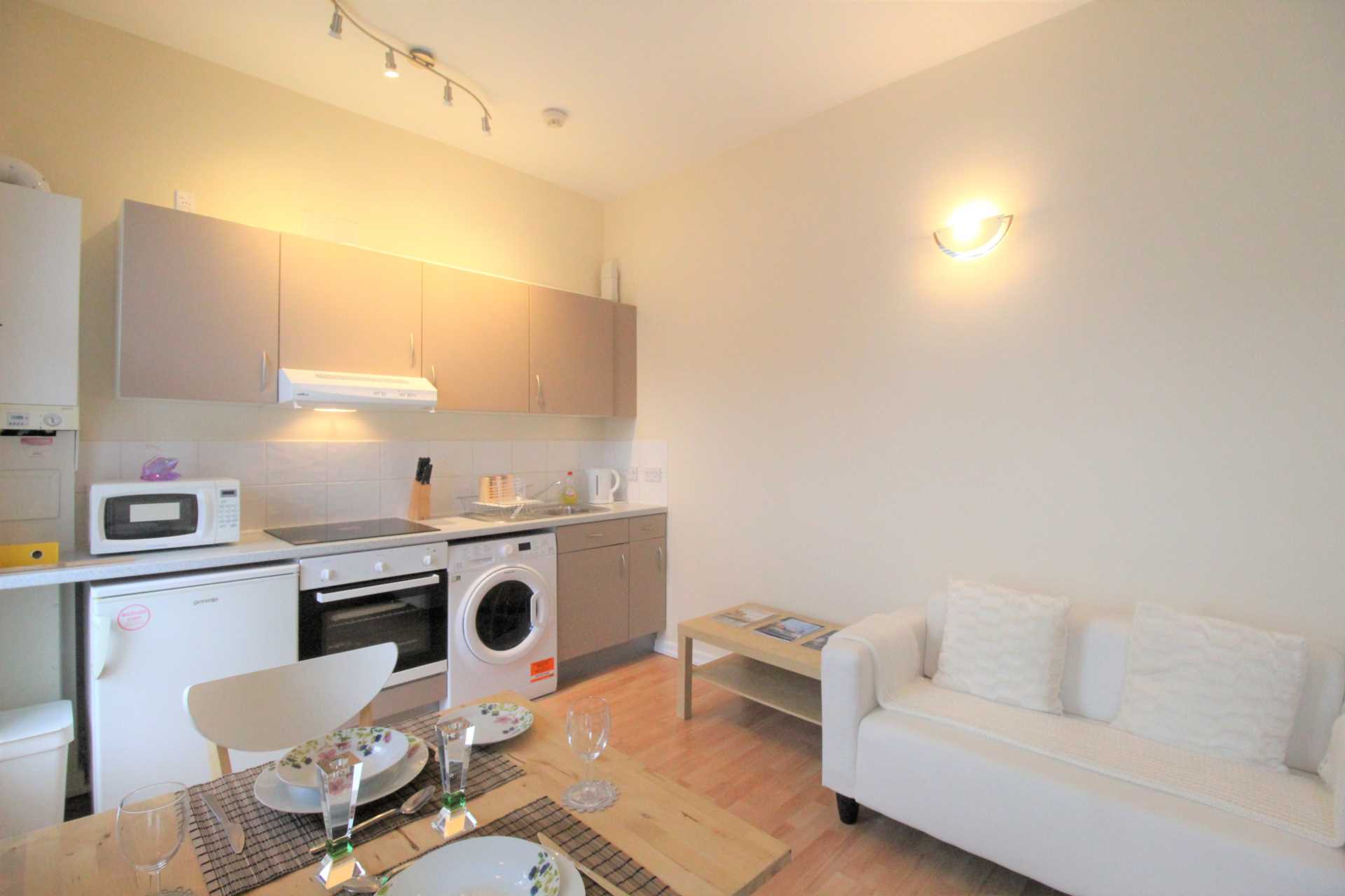 London N1 9BU 1 bed flat rental property internal/external image-2