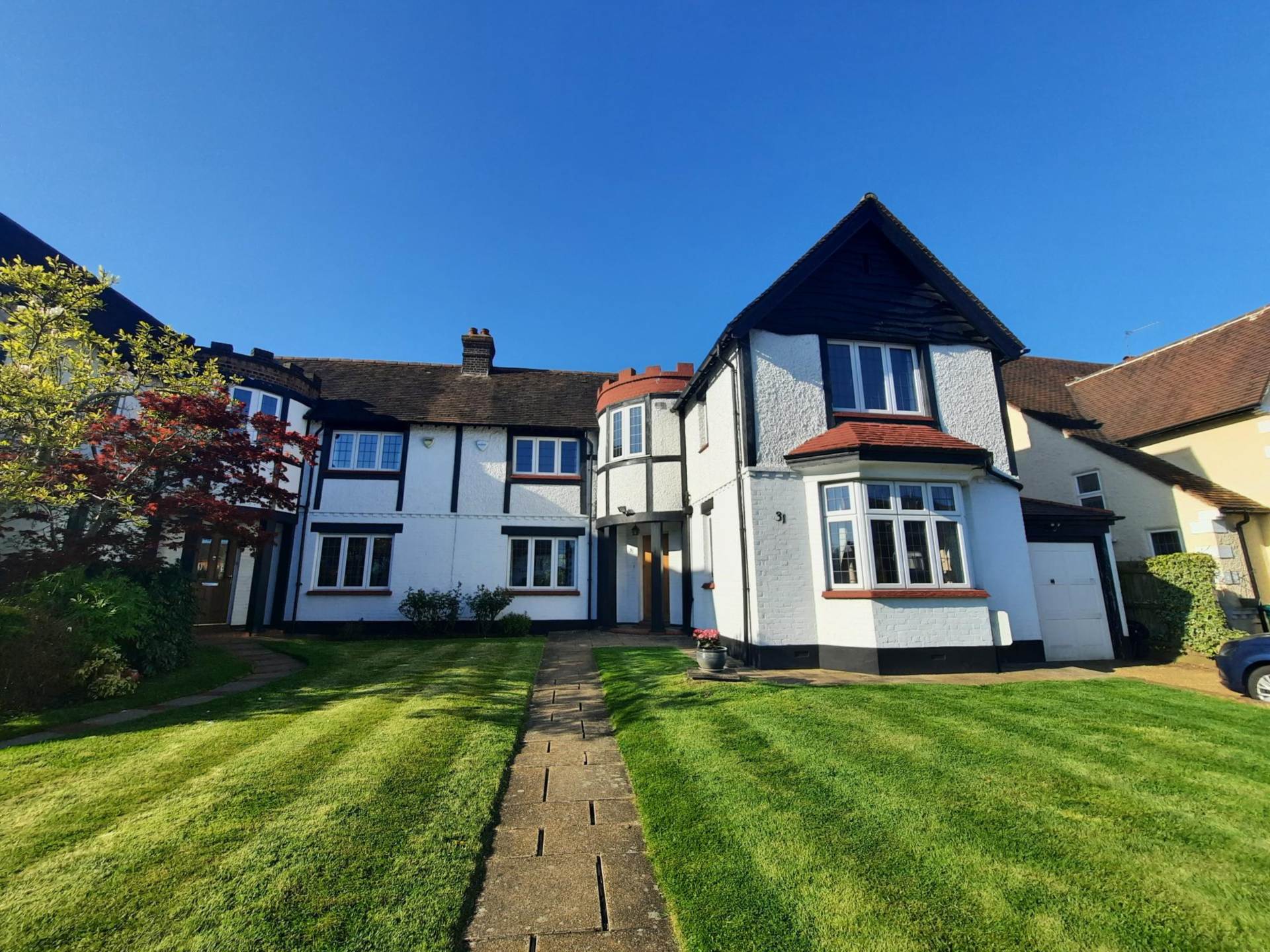 London NW7 3QN 4 bed semi-detached rental property internal/external image-10