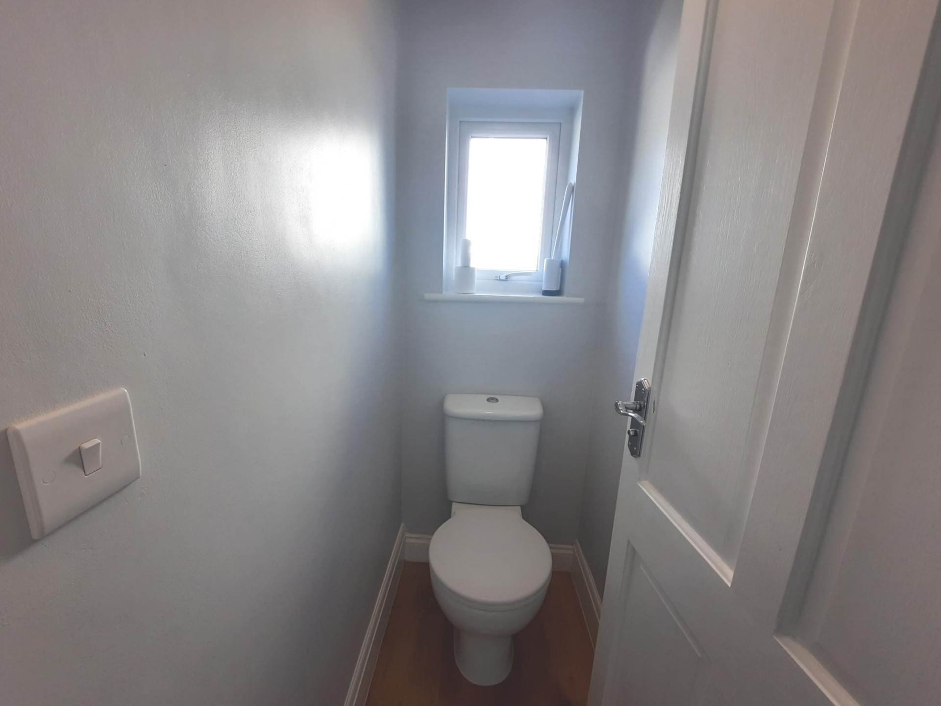 London NW7 3QN 4 bed semi-detached rental property internal/external image-8