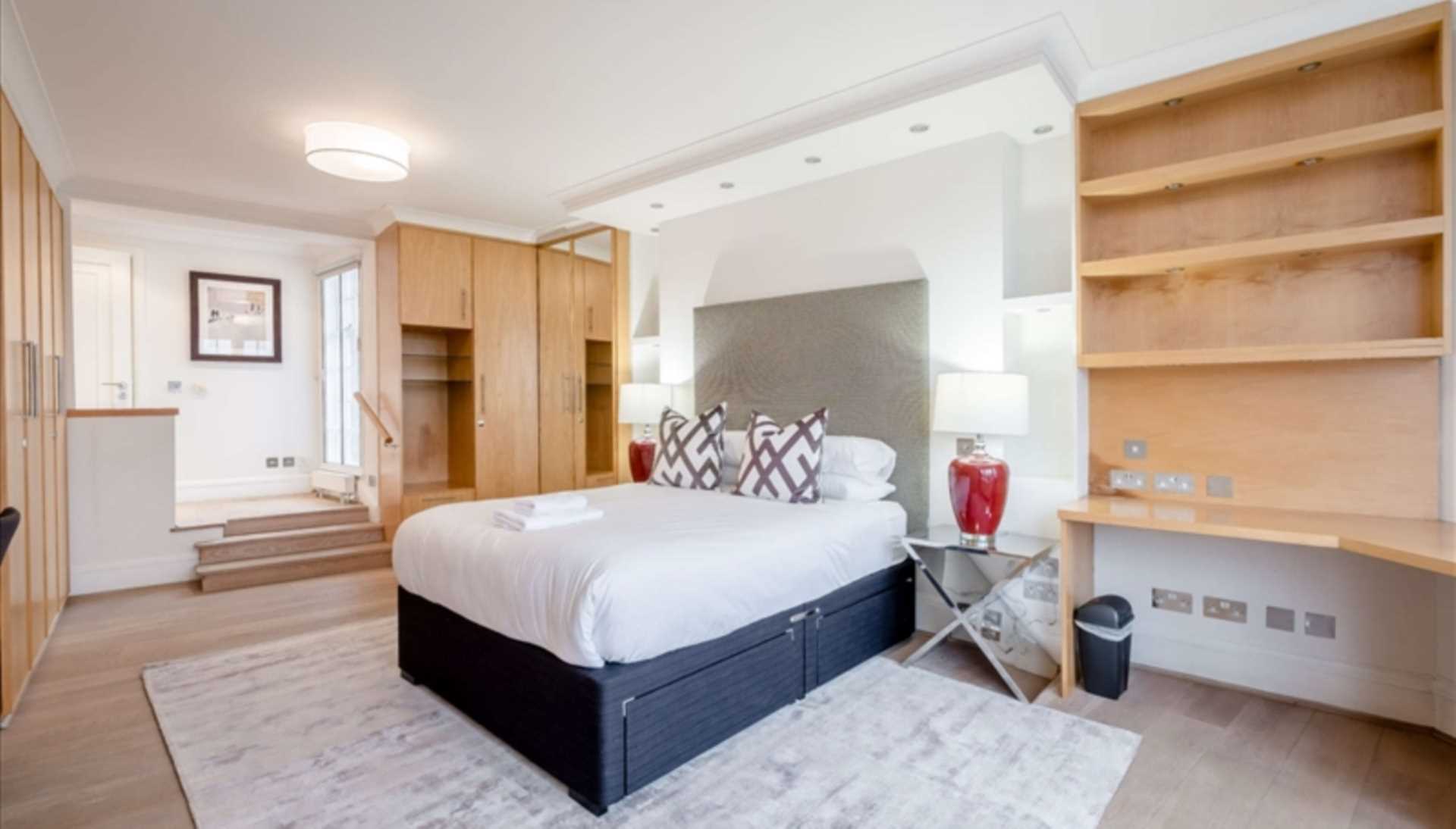 London NW8 7HY 4 bed flat rental property internal/external image-6