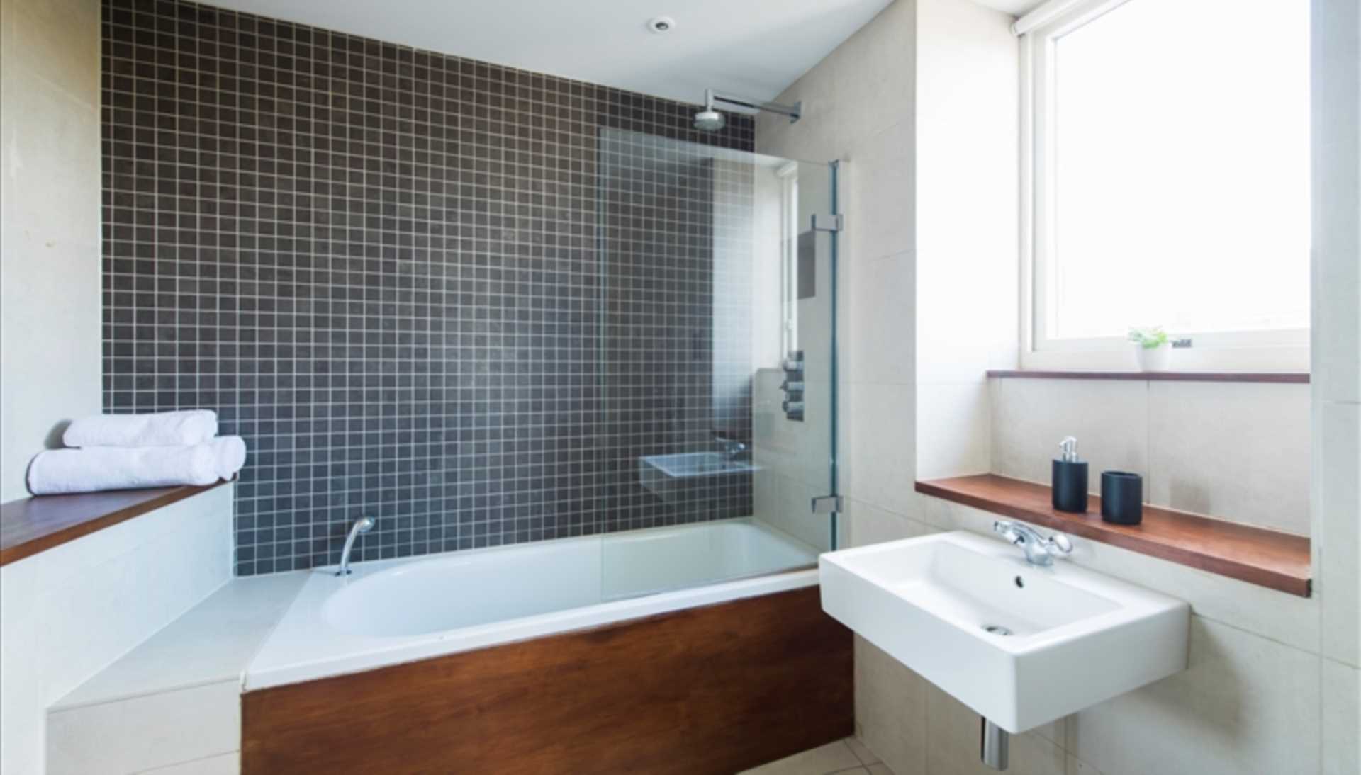 London NW8 7HY 5 bed penthouse rental property internal/external image-4