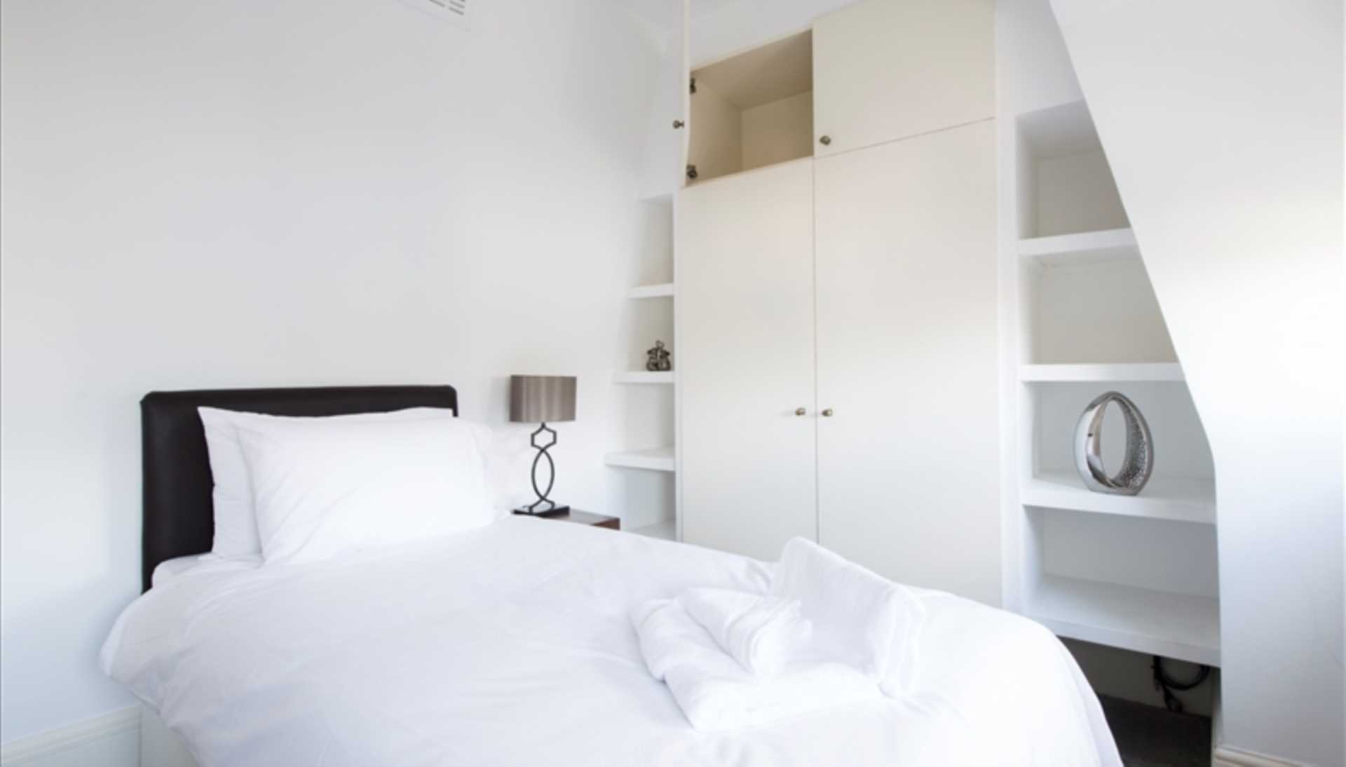 London NW8 7HY 5 bed penthouse rental property internal/external image-7
