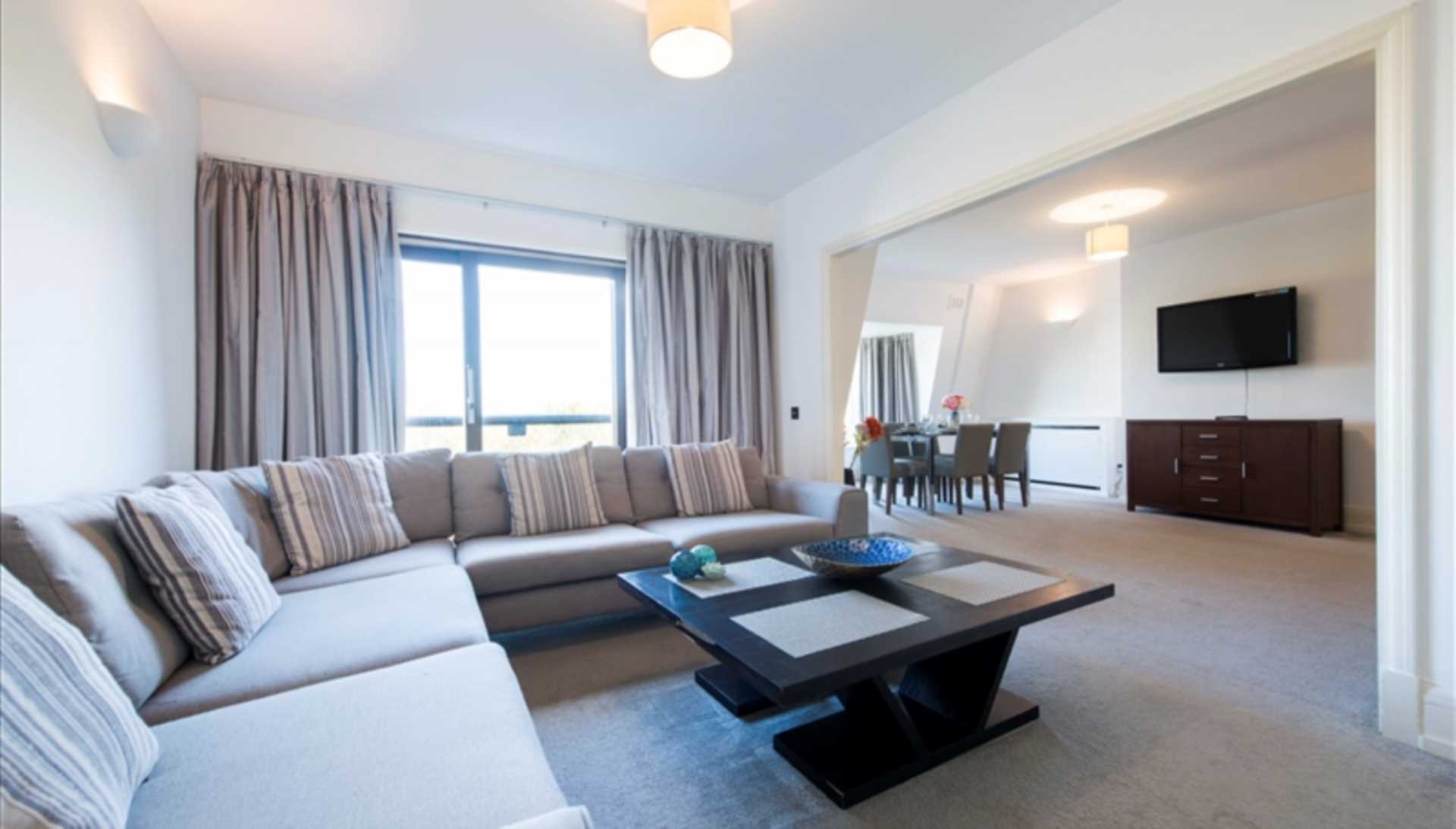 London NW8 7HY 5 bed penthouse rental property internal/external image-8