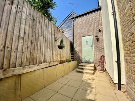 Harrow Yard, Tring, Image 10