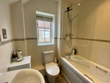 Harrow Yard, Tring, Image 6