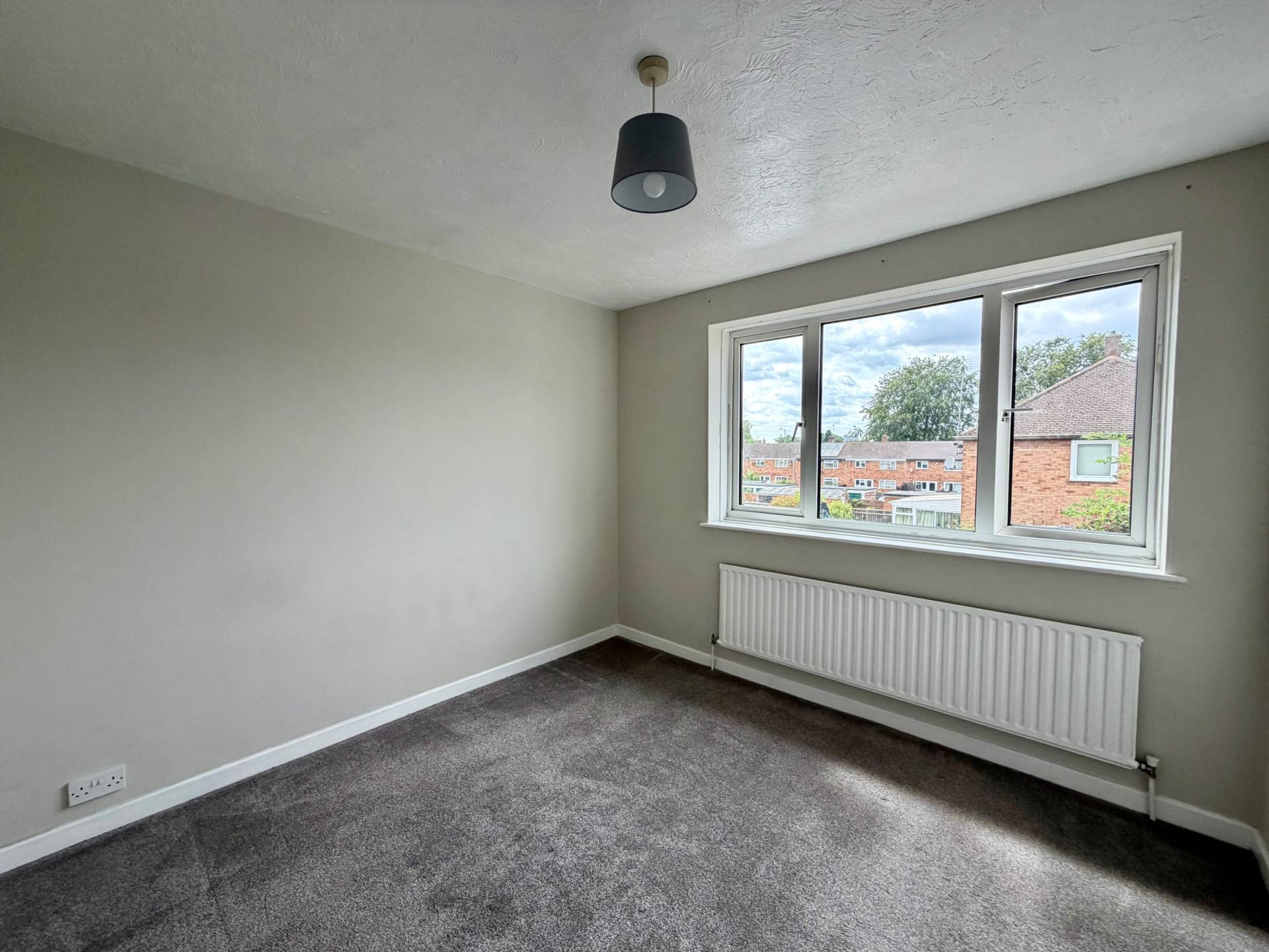Barnsbury Avenue, Aylesbury, Image 2