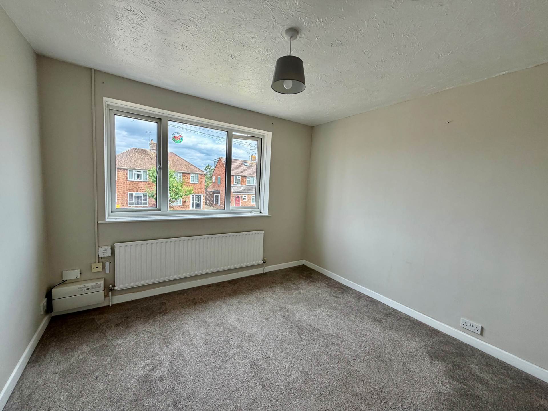 Barnsbury Avenue, Aylesbury, Image 4