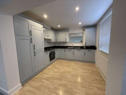 Union Court, Berkhamsted, Image 2