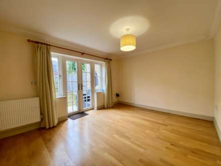 Harrow Yard, Tring, Image 3
