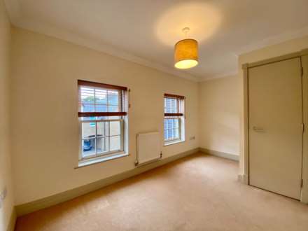 Harrow Yard, Tring, Image 6