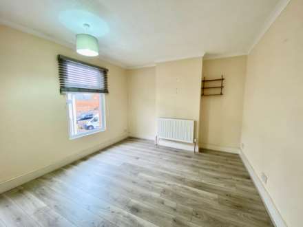 Queens Park, Aylesbury, Image 7