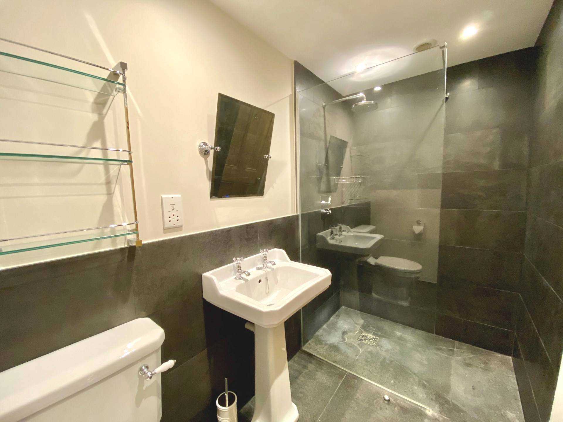 Toms Hill, Aldbury, Nr Tring, Hertfordshire., Image 10