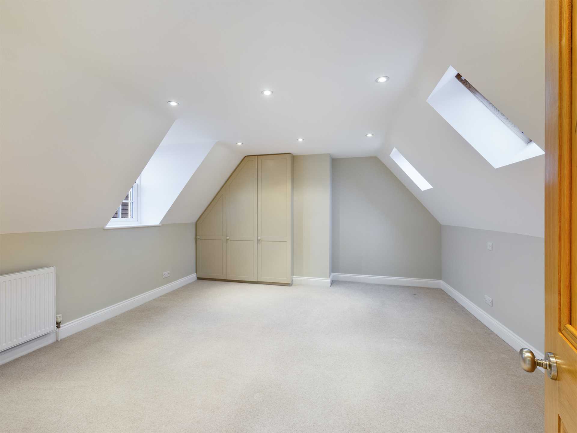 Toms Hill, Aldbury, Nr Tring, Hertfordshire., Image 13