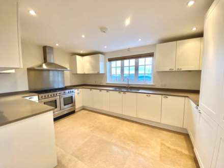 Toms Hill, Aldbury, Nr Tring, Hertfordshire., Image 2