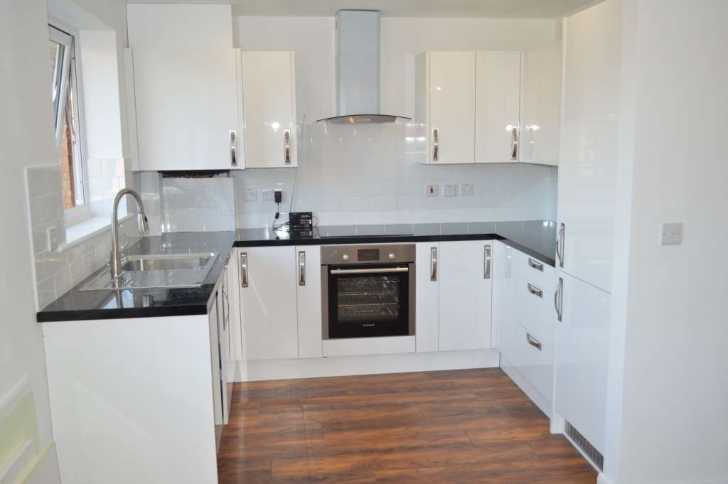 Chiltern Park Avenue, Berkhamsted, Image 2