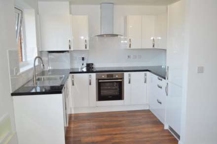 Chiltern Park Avenue, Berkhamsted, Image 2