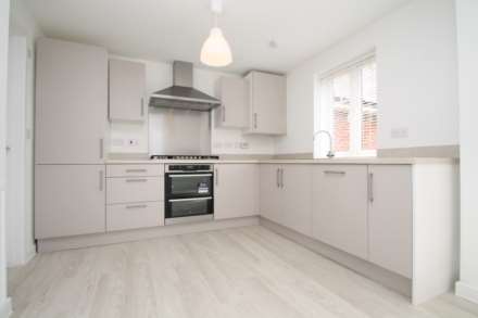 Marston Gate, Broughton, Image 3
