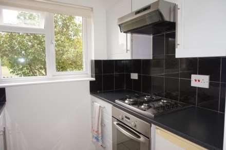 Meadow Way, Aylesbury, Image 3