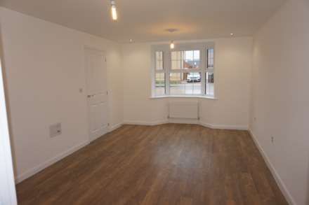 Lamport Crescent, Brooklands, Milton Keynes., Image 4