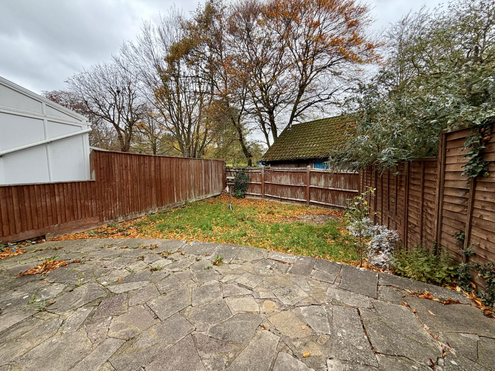 Fairfax Crescent, Aylesbury, Image 11