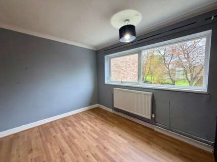 Fairfax Crescent, Aylesbury, Image 9